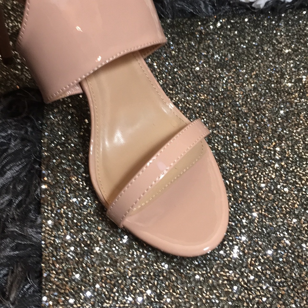 Charlotte Russe Nude Pink Patten Heel - Picture 3 of 7